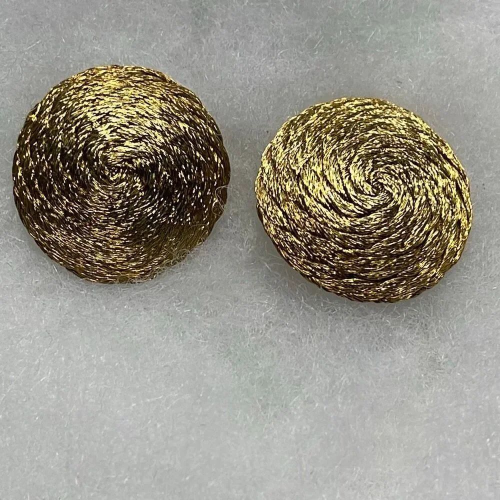 Vintage spiral rope dome shaped clip earrings Midcentury.